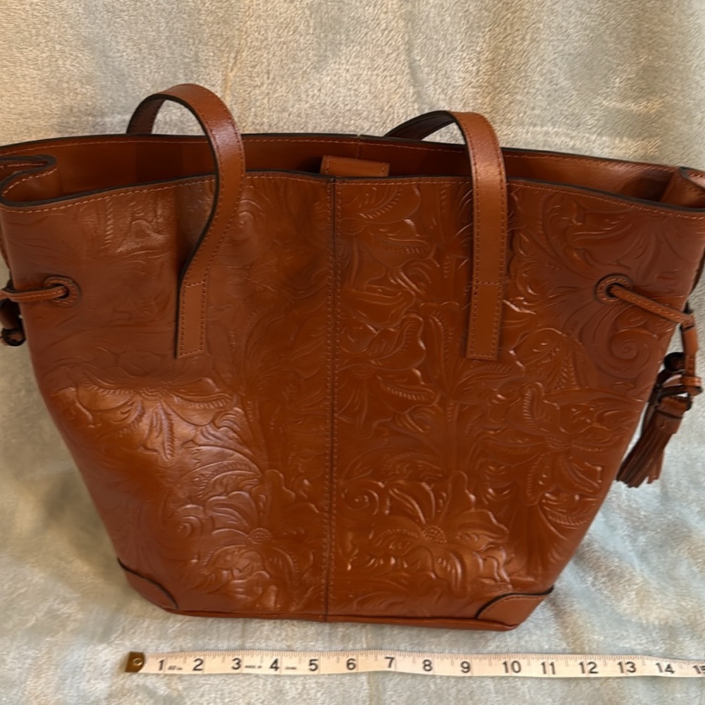 Patricia Nash leather tote with dust bag - Picture 8 of 17